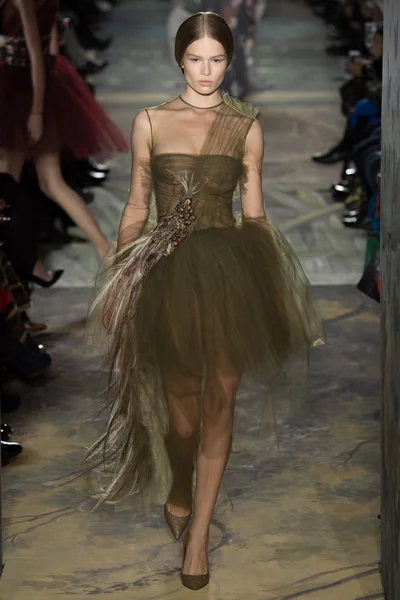 Look 7